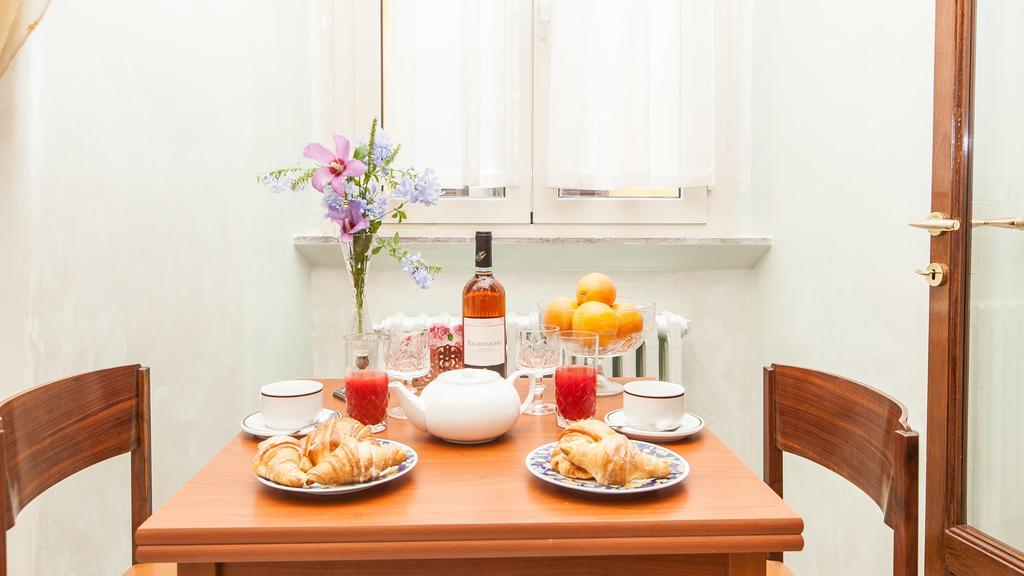 Ferienwohnung Domus Minervae Rom Zimmer foto